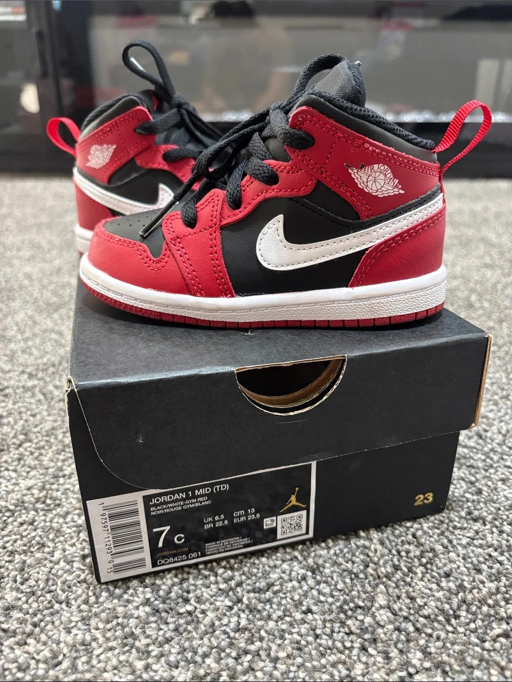 Jordan *wore twice*